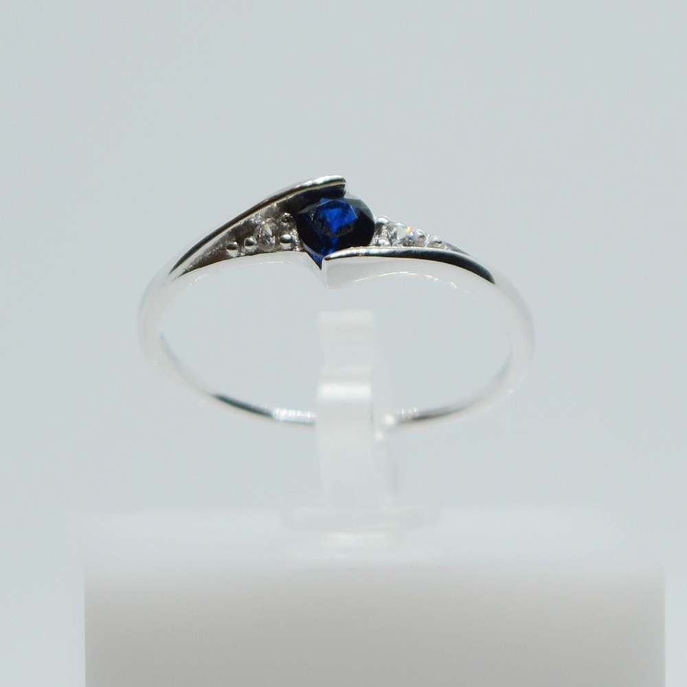 Sterling Silver Round Blue Sapphire Solitaire Ring